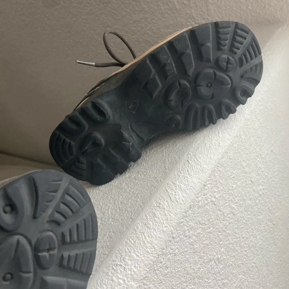 Vasque leather kids low top hiking boots, for girls or boys